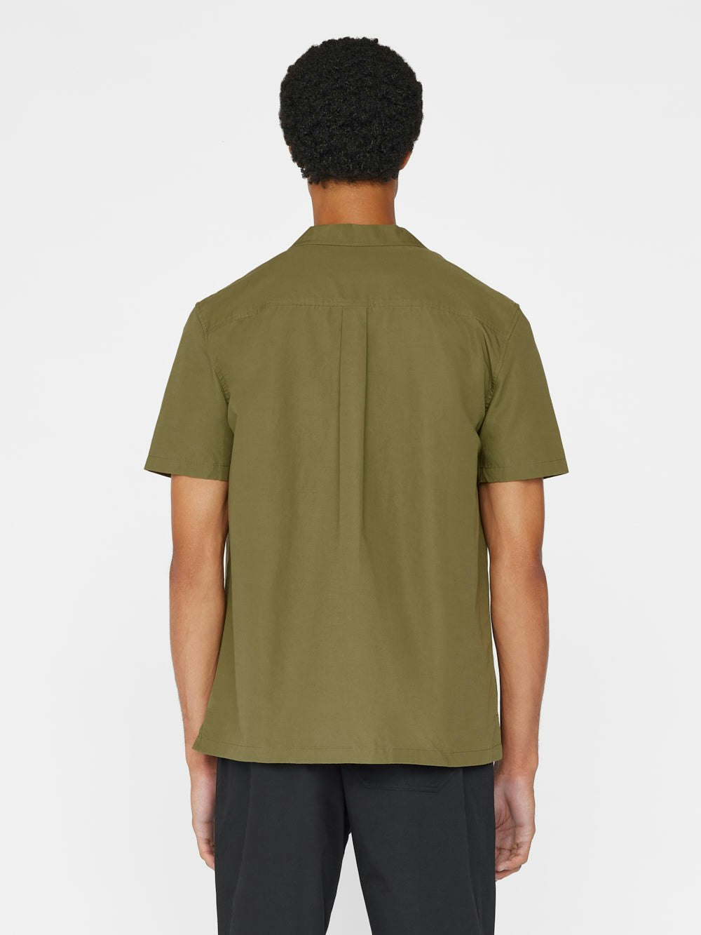 shirt back view alt:fit2